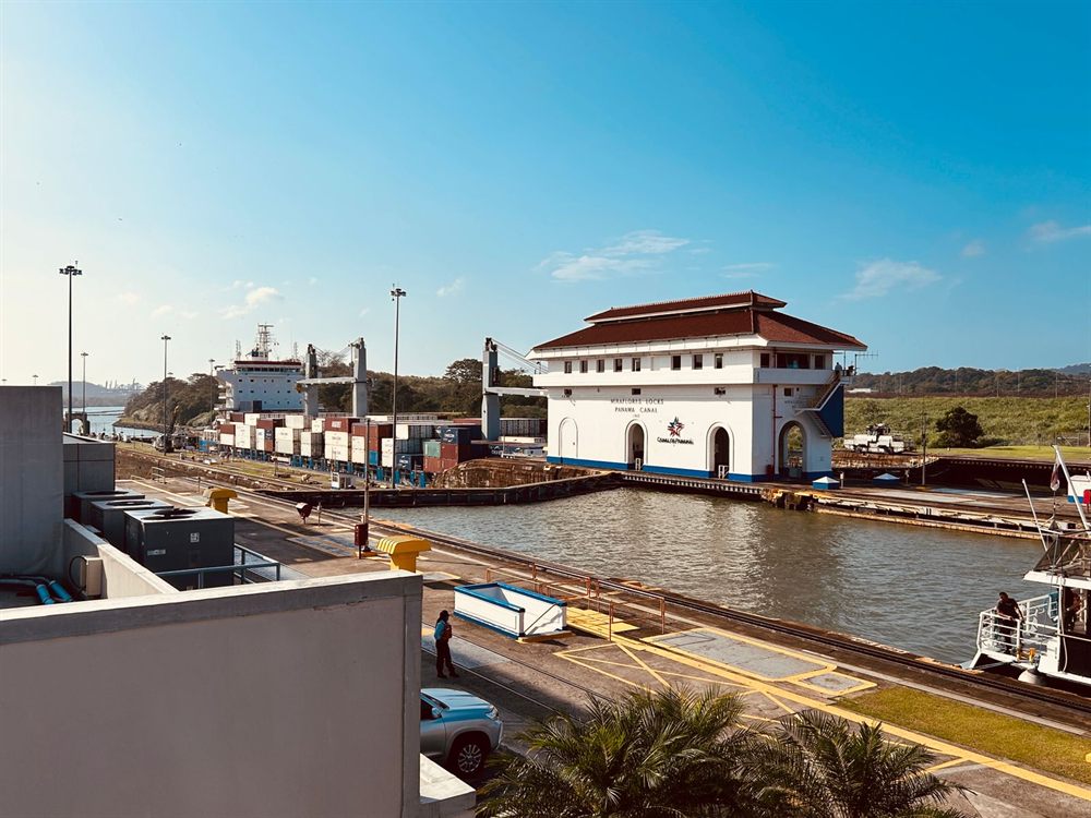 Miraflores Locks visitor area beside the Panama Canal on a sunny day